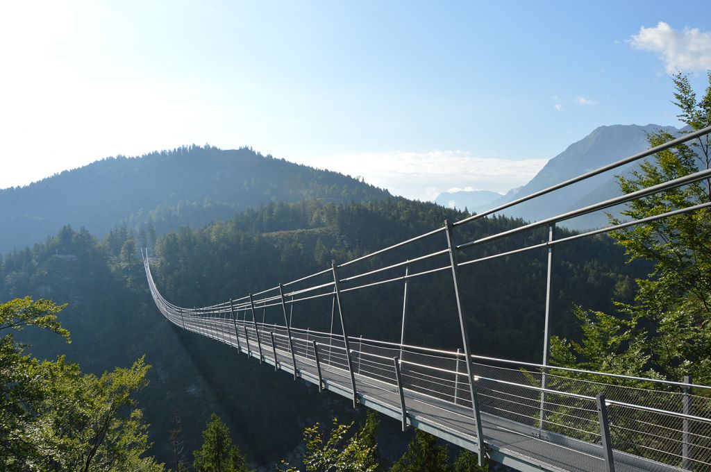 highline179 - Die highline179 kannst Du in beide Richtungen überqueren. Barrierefrei erreichst Du die Brücke mit dem Ehrenberg Liner. - © highline179